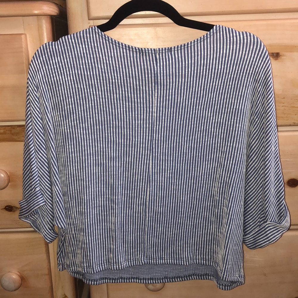 Textured Dolman Sleeve Crop Top - Picture 7 of 7